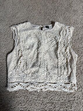 SHEIN White Crochet Lace Sleeveless Crop Top